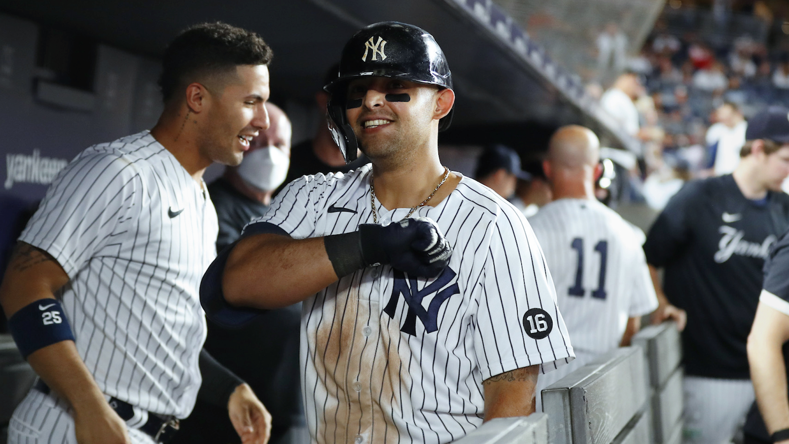 Yankees fan throws ball at Red Sox outfielder Alex Verdugo